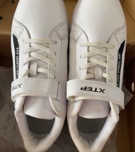 特步儿童运动鞋40码   鞋垫长25.5厘...