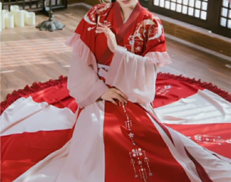 梨花渡 夜未央晋制交领汉服 感兴趣的话点“...