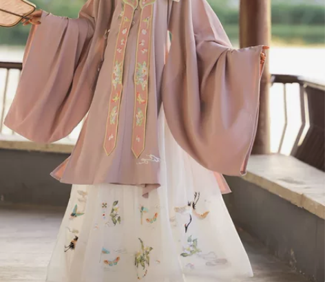 玉术家汉服，仅试穿退坑出 因换手机号已无购...