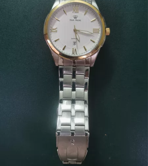 正品天王手表如假包退，没刮花，长时闲置停电...