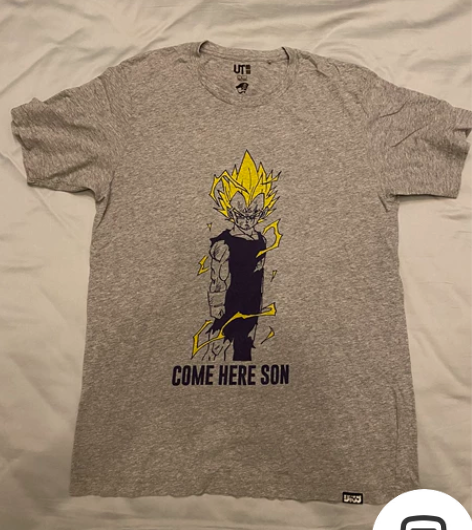 优衣库T恤衫，L码。jump七龙珠贝吉塔款...