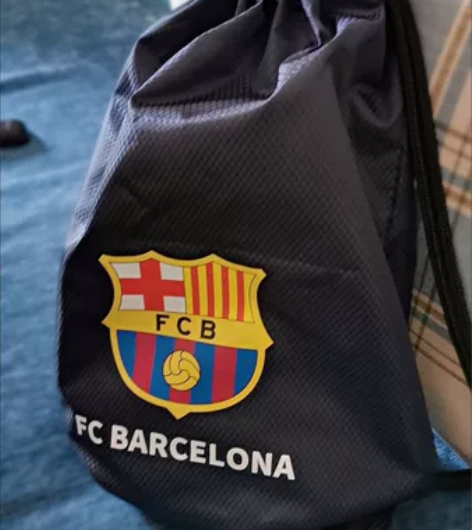 巴萨足球鞋袋收纳袋学生书袋轻便束口包袋篮球...