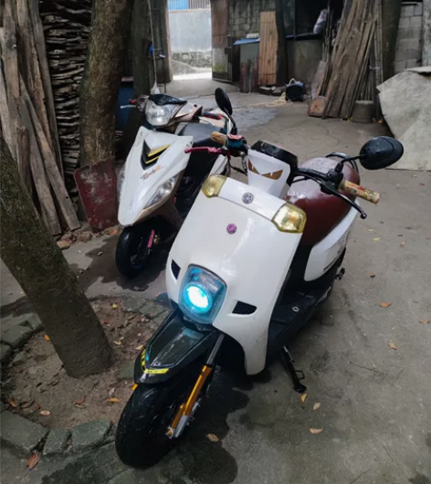 雅马哈酷骑改了2388 透镜大灯 法斯特减震 小辐射卡钳 前...