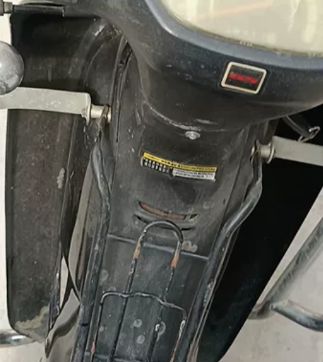 个人一手铃木光速110摩托车，行驶9000...