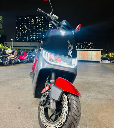 本田新大洲V6电动车，72V21A石墨烯，...