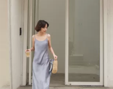 秋冬季泫雅风气质打底裙子ins超仙法式丝滑...