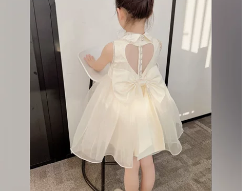 女童爱心蝴蝶结露背公主裙夏季小女孩超仙生日...