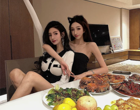 金金酷酷哒【港风小女友】针织连衣裙女撞色P...