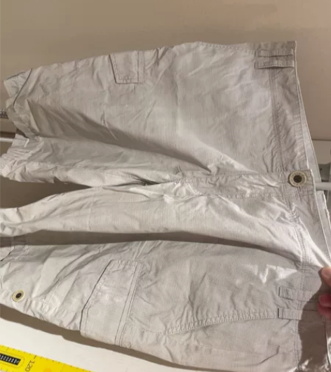 短裤，有点微瑕疵，便宜出，裤腰50，裤长5...