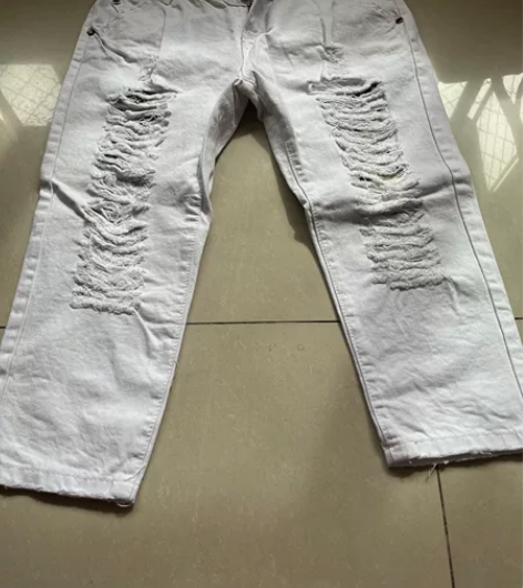 七分牛仔裤，破洞款式，腰围74，三个月后搬...