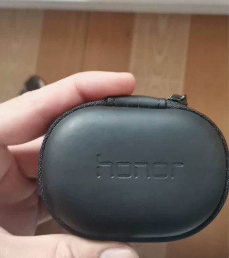 闲置荣耀运动蓝牙耳机。基本没怎么用。喜欢的...