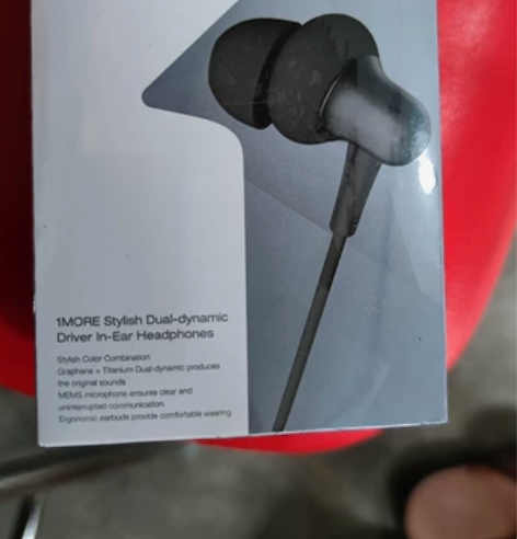 万摩入耳式耳机，E1025，全新未拆封，自...