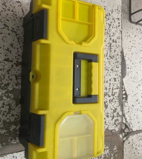 处理样品塑料工具箱，未使用，为店里摆放样品...