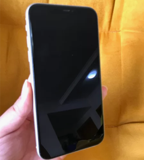 出售图中苹果11 iPhone11无拆无修...