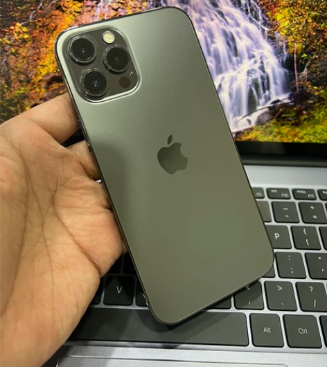 苹果12pro max        版本...