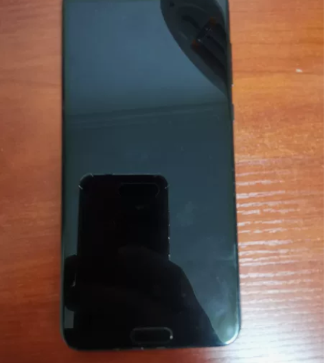 荣耀V10，6+64g，麒麟970芯片，鸿...