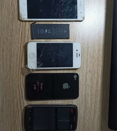 一个vivo，一个苹果，一个中兴。 一群压...