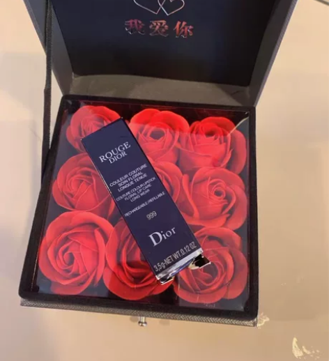秒杀价 Dior迪奥口红999哑光 感兴趣...