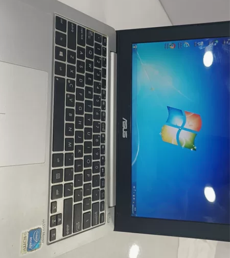 华硕笔记本处理器CPU847.内存2G，糸...