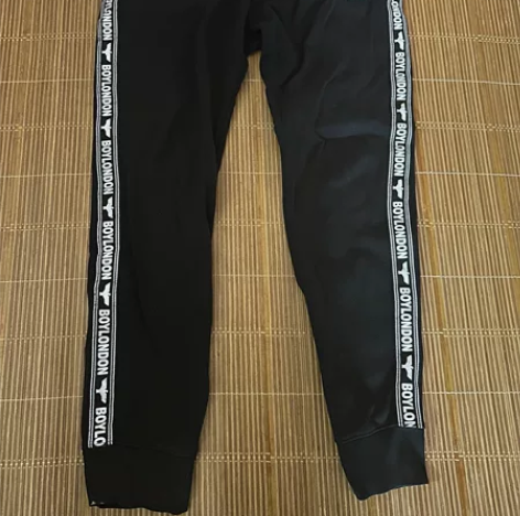 boy修身卫裤，成色如图，买回来发现不合适...