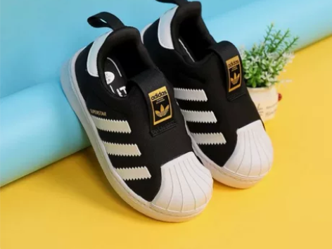 幼童阿迪全新贝壳头鞋 经典不过时全新！全新！