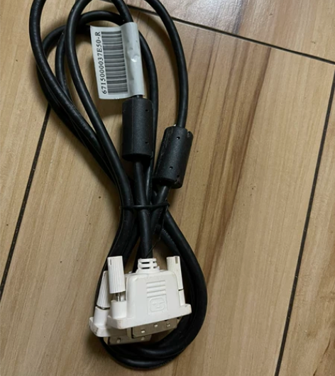 原装DVI线 1.8米 感兴趣的话点“我想...