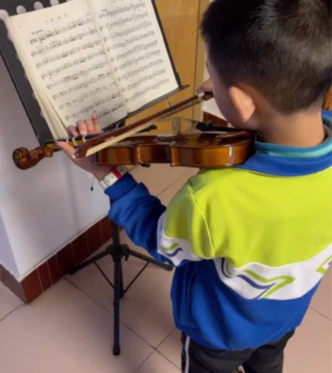 ?STENTOR 小提琴   1/4  孩...