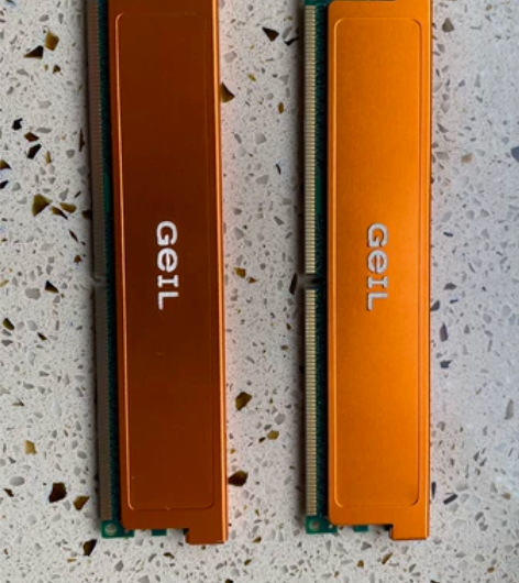Geil 金邦内存ddr2代，1g*2条 ...
