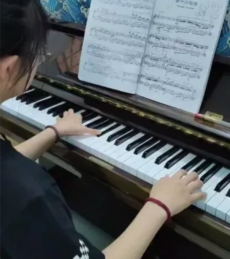原装进口，韩国三益钢琴，低价处理！还有四台...