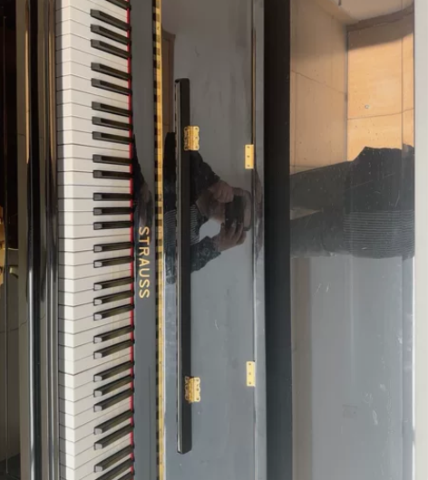闲置钢琴STRAUSS，便宜出手6800。...