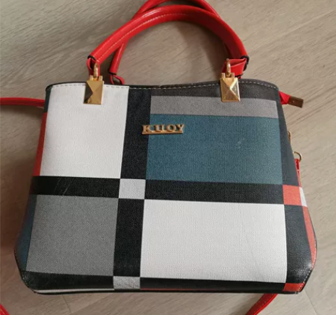 低价处理女士包包，八九成新，太多闲置忍痛割...