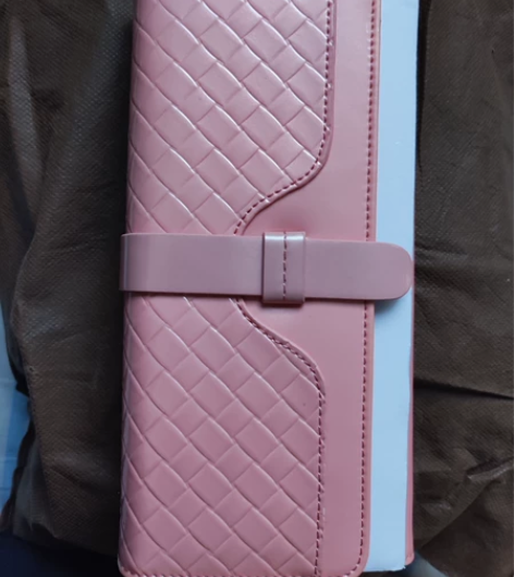 全新女式钱夹粉色，黑色各一个，隔层超多，放...