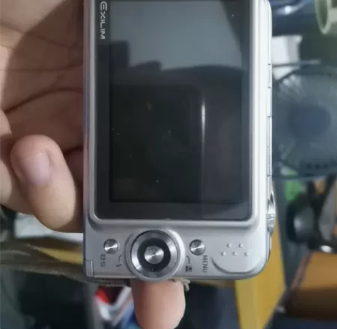 卡西欧相机，目前不开机，不知道好不好，15...