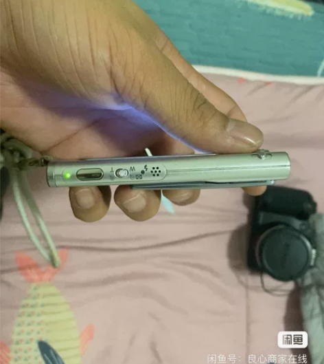 索尼数码相机，有喜欢的来，全部好使。 便宜...
