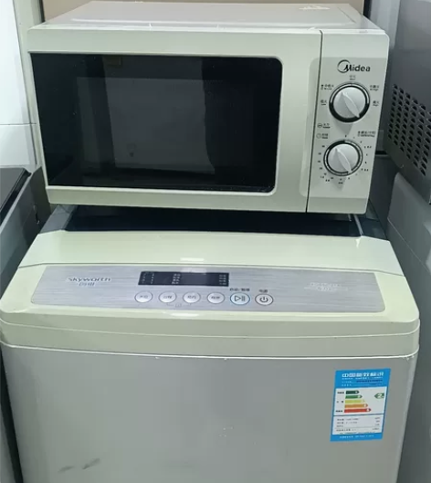 二手精品美的微波炉，成色新，保修，送货上门...