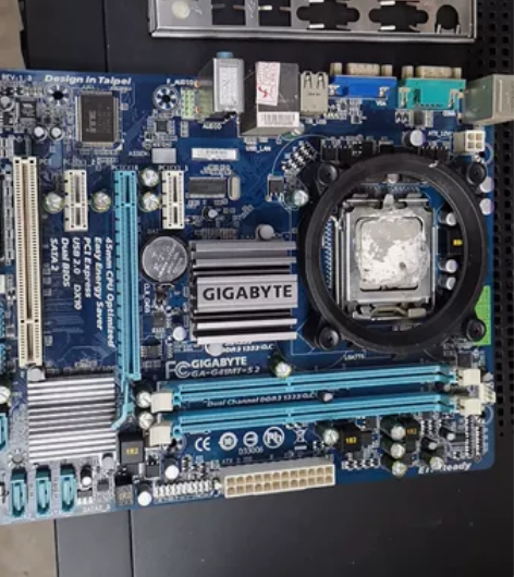 技嘉主板G41主板，喜欢的朋友欢迎联系 感...