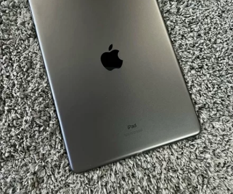 个人出9新ipad2020 128g深空灰...