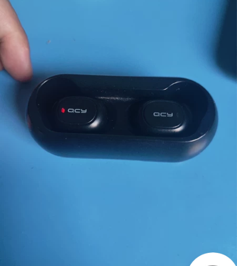 qcy 耳机  翻出来的  右耳不亮了 左...