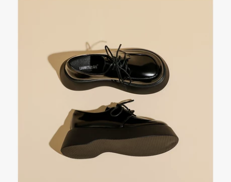 三三与厚底系带小皮鞋女英伦风黑色百搭松糕鞋...