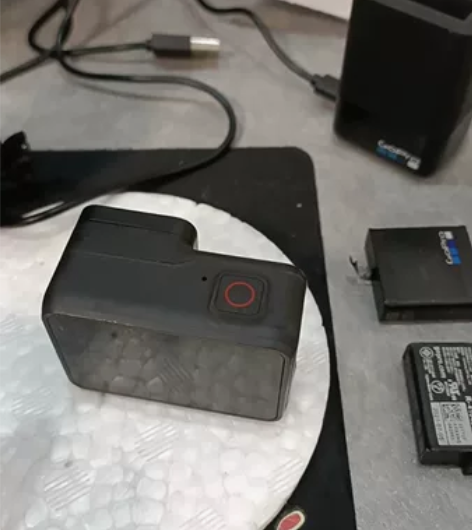 GOpro黑狗七！拍婚礼作为纪实戴相机上的...