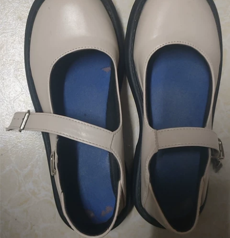 玛丽珍鞋＋gap人字拖 鞋码都是37鞋垫里...