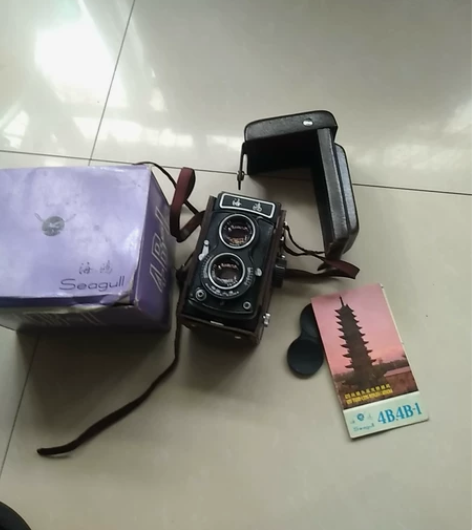 海鸥相机。，品相如图，包装全有。 感兴趣的...