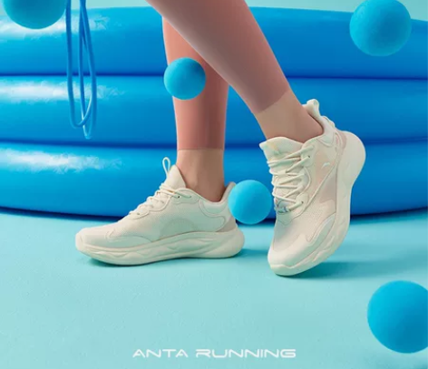 安踏绵绵弹运动鞋，一次性拍了好几双运动鞋，...