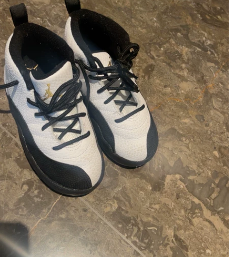 儿童乔丹篮球鞋，正品专柜入！内长16cm，...