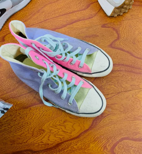 匡威帆布鞋 allstar只穿过两次 落灰...