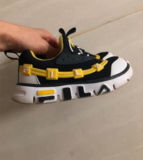 斐乐正品童鞋，男童女童运动鞋，10C/28...