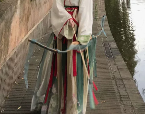 青衫吟【晚与风】晋制交领齐腰一片式褶裙汉服...