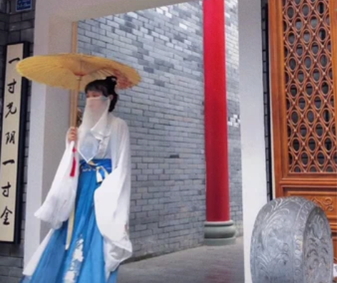 【汉服四件套】 六米摆裙+刺绣吊带+刺绣上...