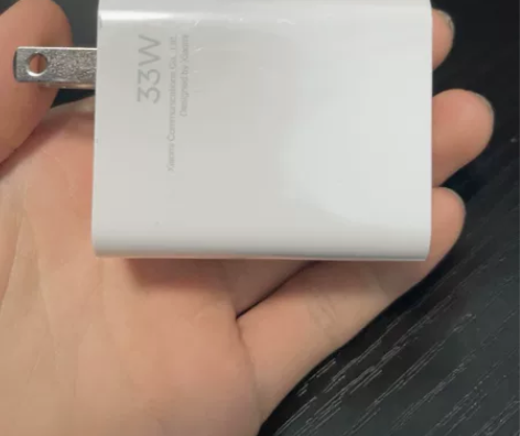 小米33w单充电头包邮 外包有层保护膜 几...