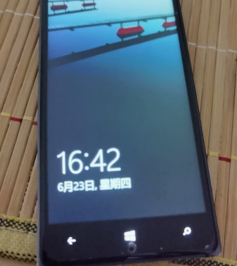 诺基亚830，能打电话，拍照正常，系统崩了...